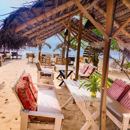 Golden Surfer Beach Hotel Tangalle Extérieur photo
