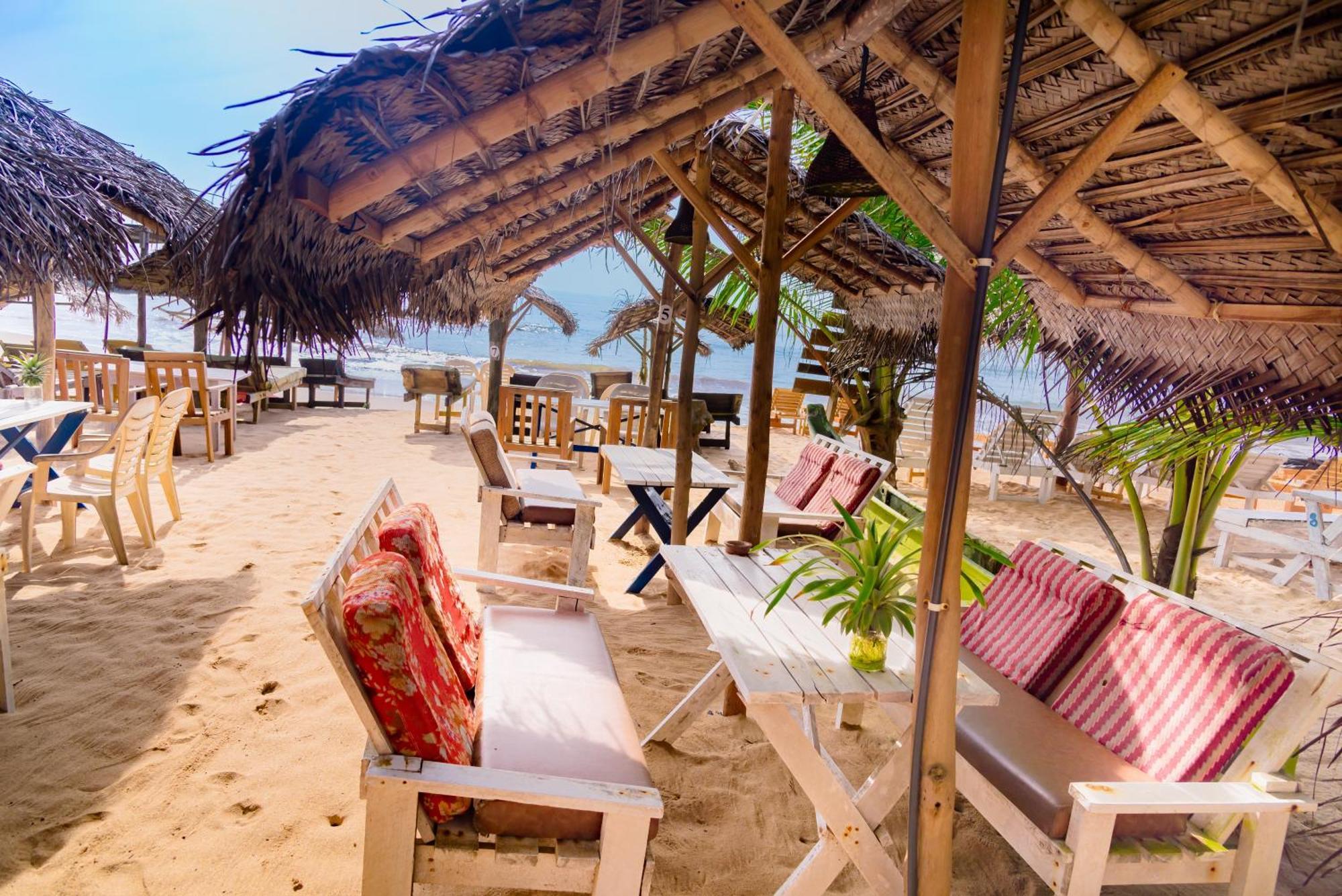 Golden Surfer Beach Hotel Tangalle Extérieur photo