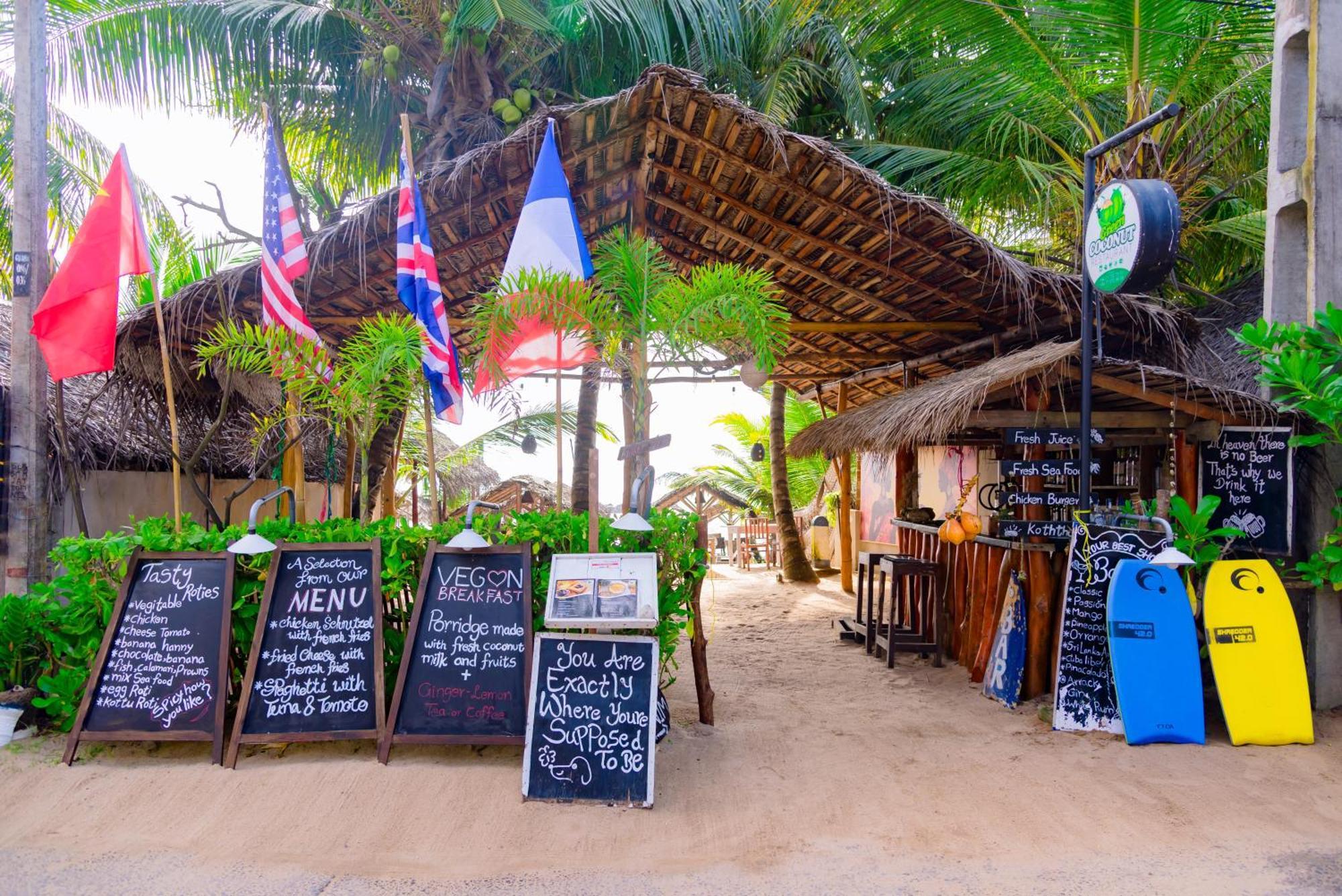 Golden Surfer Beach Hotel Tangalle Extérieur photo