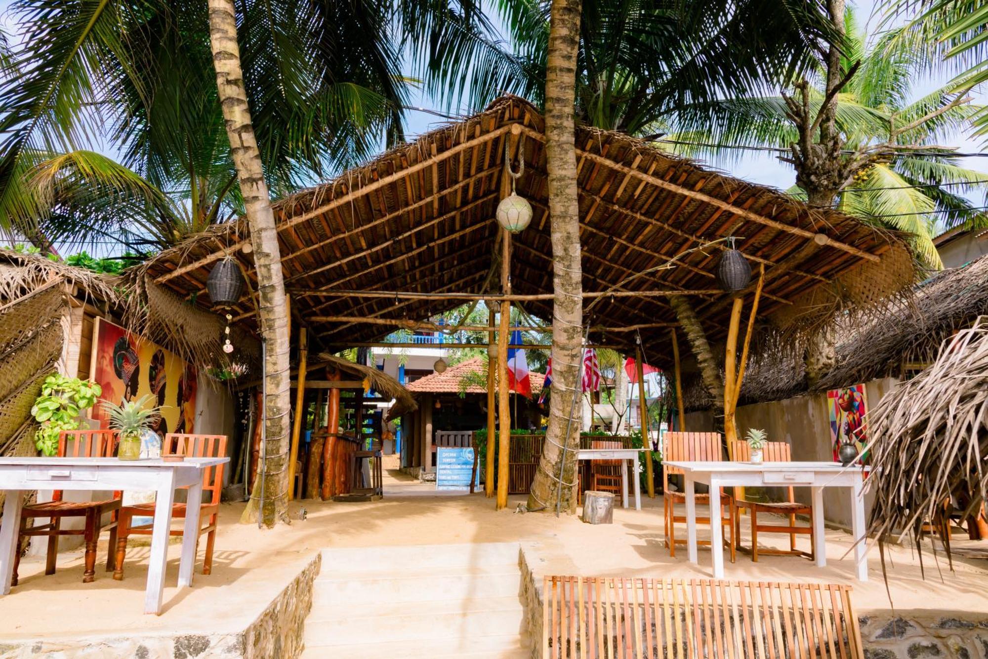 Golden Surfer Beach Hotel Tangalle Extérieur photo