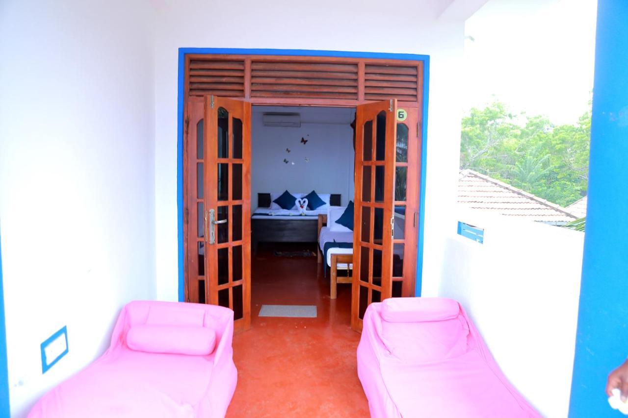 Golden Surfer Beach Hotel Tangalle Extérieur photo