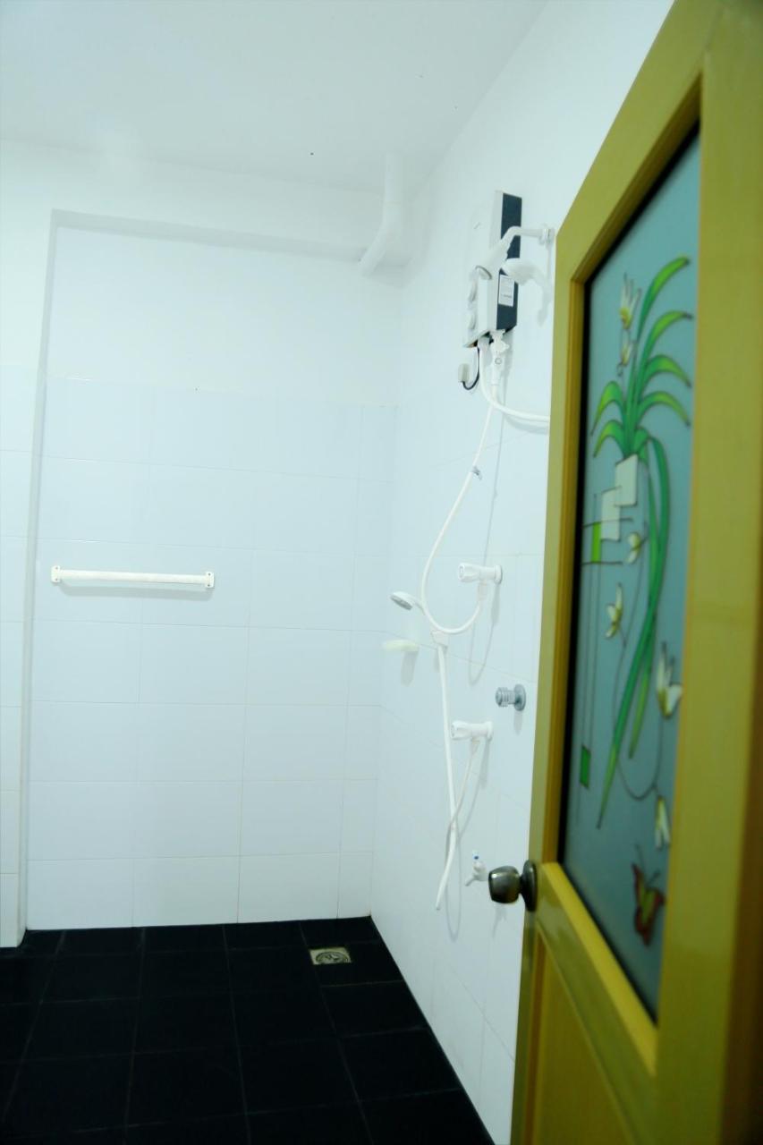 Golden Surfer Beach Hotel Tangalle Extérieur photo